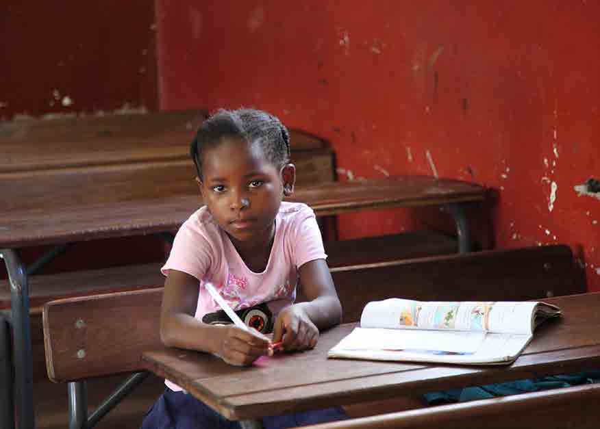 Fim à Violência Contra as Raparigas na Escola! Façamos dos direitos da rapariga à educação uma realidade!