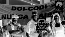 Foto: Paula Sacchetta Manifestação em frente ao antigo DOI-CODI, em 24/08/2008 Ivan Seixas Era o Ustra quem dirigia as torturas no DOI-CODI.
