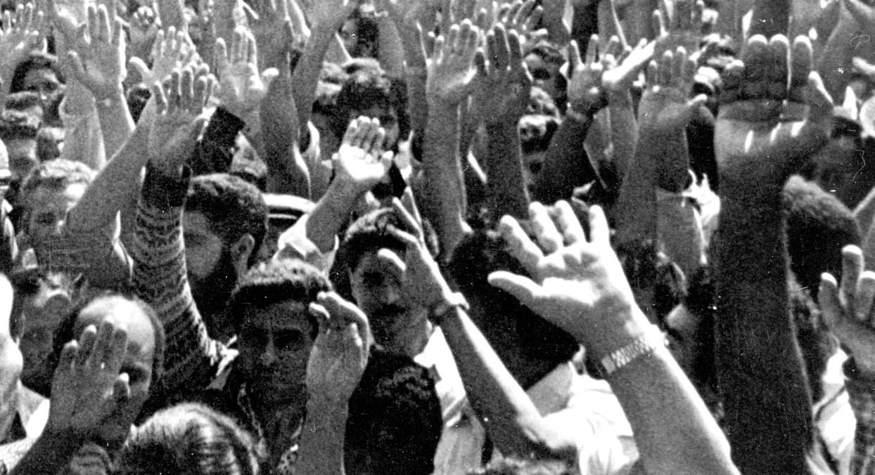 01 CA03TXT36P4.qxd 12.12.06 18:06 Page 7 Operários protestam em São Bernardo do Campo, São Paulo, 1974.
