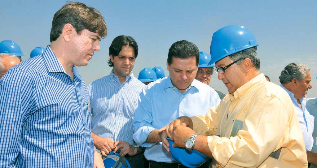 EMPRESA André Rocha, Alexandre Baldy, Marconi Perillo e Otávio Lage de Siqueira Filho, na inauguração da Unidade Otávio Lage A cerimônia de inauguração contou com a presença do governador Marconi