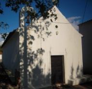 Tipologia: Arquitectura religiosa. Fachada da Capela de São Pedro. Fotografia tirada a 26-4-2011. Nº inventário: IMV.