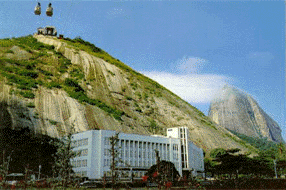 ESCOLA DE COMANDO E ESTADO-MAIOR DO EXÉRCITO Escola Marechal Castello