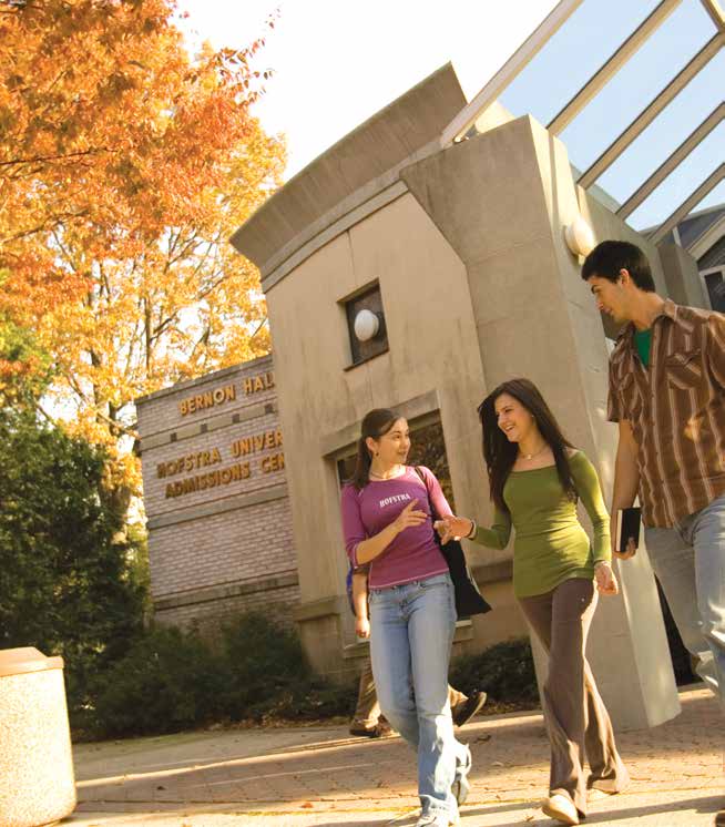 A Hofstra University representada estatisticamente, 2011 2012: Estdantes de gradação: 6.636 Estdantes de pós-gradação: 2.