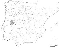 O segundo é o de que, independentemente do grau de desenvolvimento ou de complexificação de qualquer sociedade, a noção de poder deve estar sempre no centro de todas as análises sobre a dinâmica