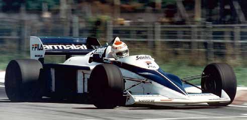 1983. BMW conquista o título mundial de Fórmula 1. A BMW entrou na Fórmula 1 em 1982.