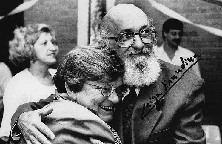 Paulo Freire havia sido um dos fundadores e militante, para ser