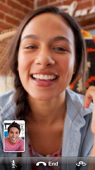 Fazer uma ligação do FaceTime: Nos Contatos, escolha um nome, depois toque em FaceTime e toque no número de telefone ou no endereço de e-mail que a pessoa usa para o FaceTime.