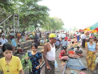 52 O acesso ao mercado para os produtores urbanos e periurbanos em Yangon, Miamar George O Shea Paing Soe g.oshea95@gmail.com Existe pouca informação sobre a agricultura urbana em Miamar.