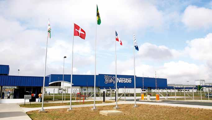 Desenvolvimento local Cadeia local de fornecedores Um dos pilares do crescimento da Nestlé no Brasil está assentado na regionalização de suas atividades, voltada para atender às necessidades e