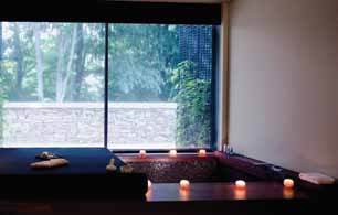 O poder de sugestão alerta os 5 sentidos, apurados num spa onde as luzes, as paisagens, os cheiros, os sons e as texturas fazem parte da experiência aquapura. Os seus 2.