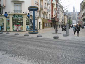 reafectação do espaço, aumentando a zona de passeio.