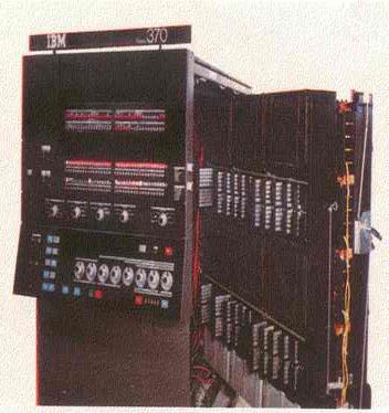 Primeiros Mainframes Vejamos como eram os primeiros computadores Mainframes da IBM.