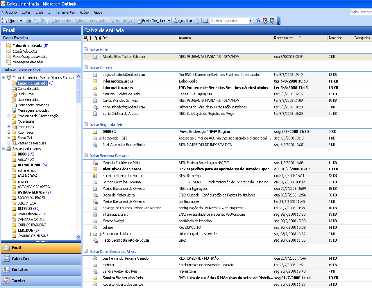 Correio eletrônico Microsoft Outlook 2003 O Microsoft Outlook 2003 é uma eficiente solução integrada para a comunicação, gerenciamento e organização de mensagens, contatos, compromissos, eventos,