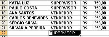 Use a alça de preenchimento para arrastar para células adjacentes, na direção desejada. À medida que arrasta, comentários informam a seqüência identificada pelo Excel, e que está sendo copiada.