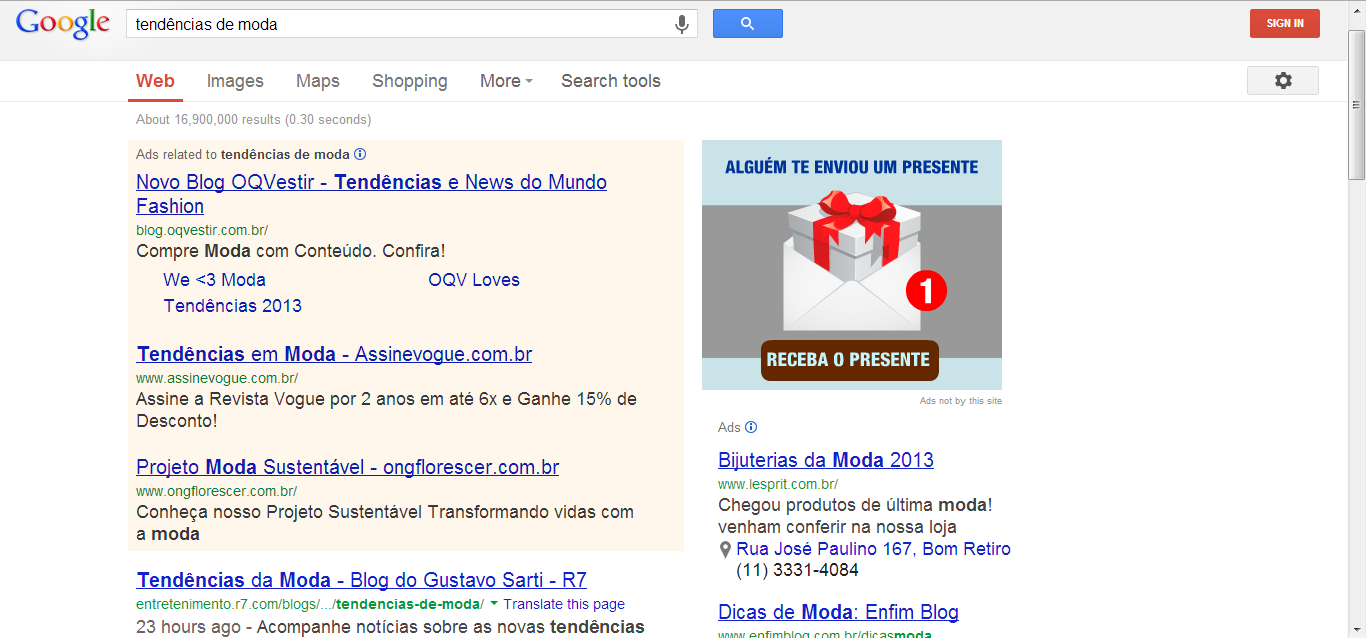Figura 3 Resultado da busca no Google para tendências de moda. Os anúncios no quadro amarelo e as do lado direito, são Ads, ou seja, publicidade paga.