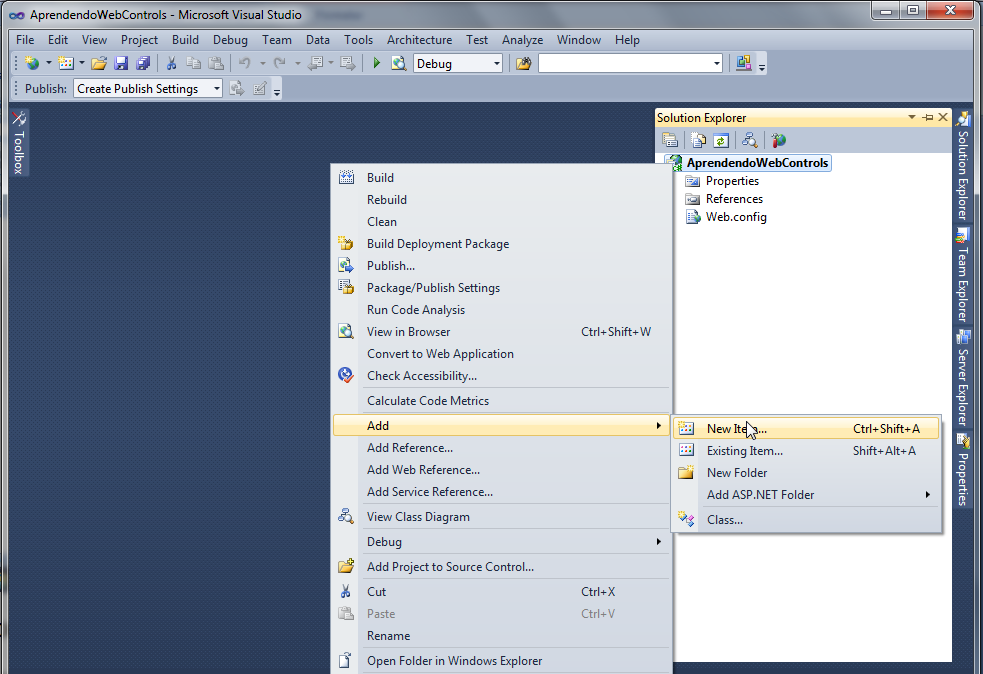 Abra a janela Solution Explorer (localizada normalmente ao lado direito do Visual Studio), também podendo ser acessada pelo