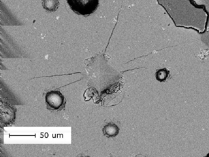 1.1.5 Microdureza Vickers (HV) É essencialmente o mesmo ensaio anterior, mas diferencia-se principalmente pela utilização de cargas menores.