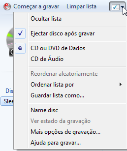 7.3.7. Gravar um CD ou DVD Multimédia e jogos A opção de gravação do Windows media player permite gravar CDs de áudio e CDs ou DVDs de dados: 1. Inserir um CD ou DVD na drive. 2.