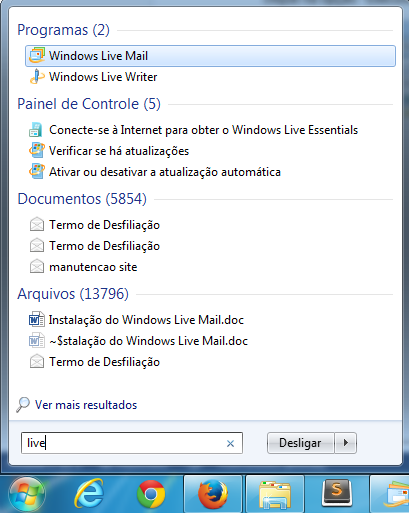 Windows Live Mail O Windows Live Mail permite que você envie e receba mensagens de várias contas de e-mail em um mesmo local, servindo também como um backup de seus e- mails em seu computador pessoal.