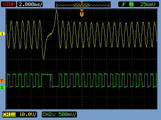 27 Fig. 16. Sinal analógico (Channel 1) e sinal digital (Channel 2), enquadrado pelo LM 1815, obtido no osciloscópio da FATEC Santo André 3.