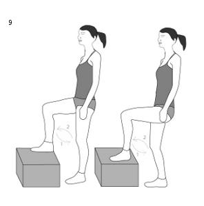 7. AFASTAMENTO DAS PERNAS PARA OS LADOS Deita-te de costas, de preferência sobre um tapete.