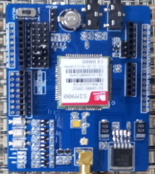 33 Jumpers Figura 3.3 Configuração dos Jumpers (Fonte: Autor, 2012) A software serial usada no projeto será conhecida com gsm.