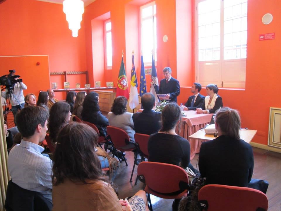 Comemoração do Dia da Europa - Foyer Teatro Angrense A considera o combate ao desemprego jovem uma prioridade estratégica no âmbito das Políticas Ativas de Emprego.