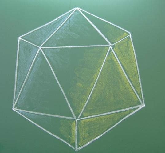 Os Poliedros de Platão Tetraedro: associado ao fogo, o mais seco dos elementos Dodecaedro: associado ao Universo por ter 12 faces e o zodíaco ter 12 seções Hexaedro regular (cubo): associado à