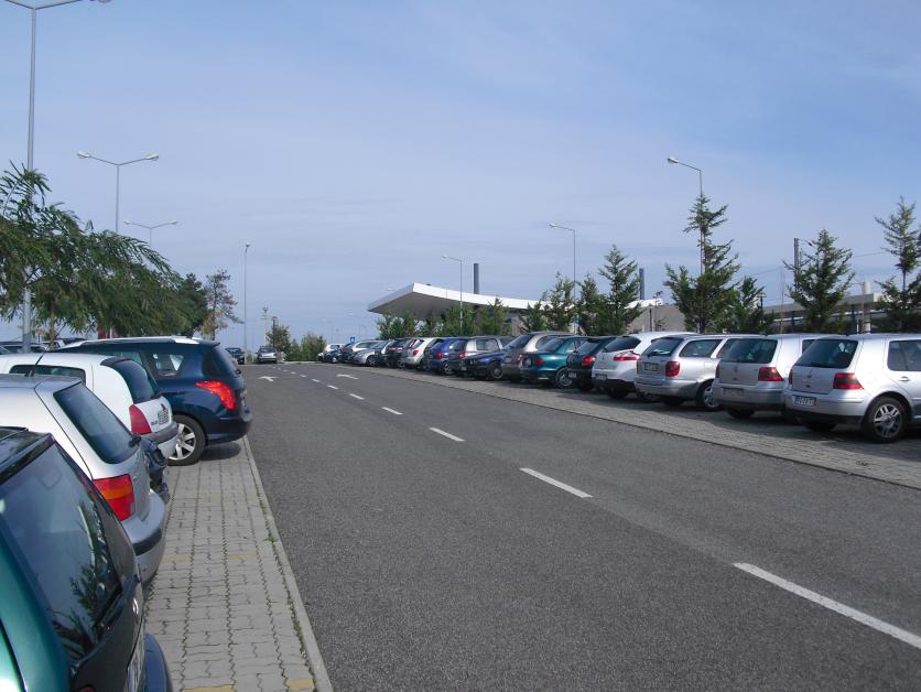 Parques de Estacionamento A mobilidade nos espaços urbanos está hoje marcada pela utilização crescente do transporte individual.