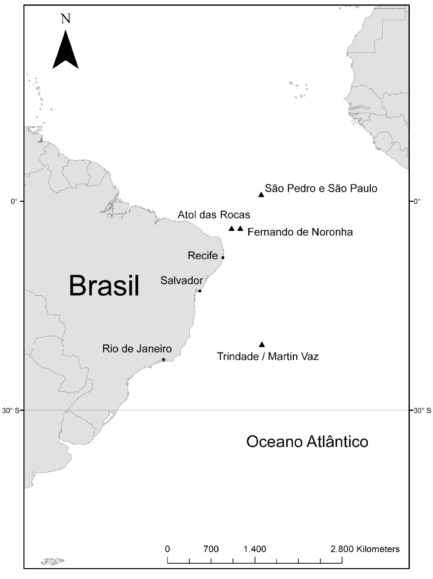 às dos continentes devido ao espaço geográfico restrito e único, à especificidade de suas interações com o ambiente biótico e abiótico específico (Walter, 2004; Fonseca et al.