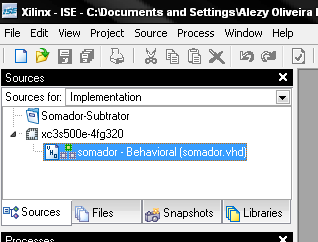 Next até finalizar. O componente somador já aparece na janela Sources. Pronto, temos disponíveis as portas lógicas de um componente somador de 1 bit.