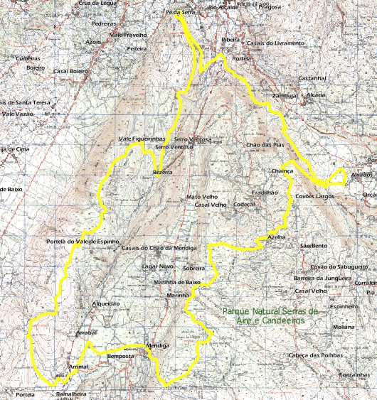 Descrição do Percurso: Percurso para os amantes de BTT, percorrendo o Planalto de Santo António e a Serra dos Candeeiros, utilizando trilhos típicos do Maciço Calcário Estremenho e usufruindo das