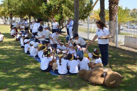 10 Year 2 Piquenique dos Ursos de Peluche O Piquenique dos Ursos de Peluche realiza-se uma vez por ano no relvado da Escola Internacional do Algarve em Porches (Lagoa).