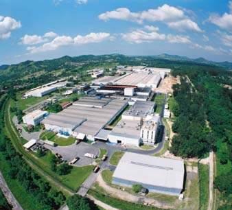 EDIFICAÇÕES Fábrica Prédio Z-436 / Michelin (2006-2007) Campo Grande, RJ Projeto de ampliação do prédio