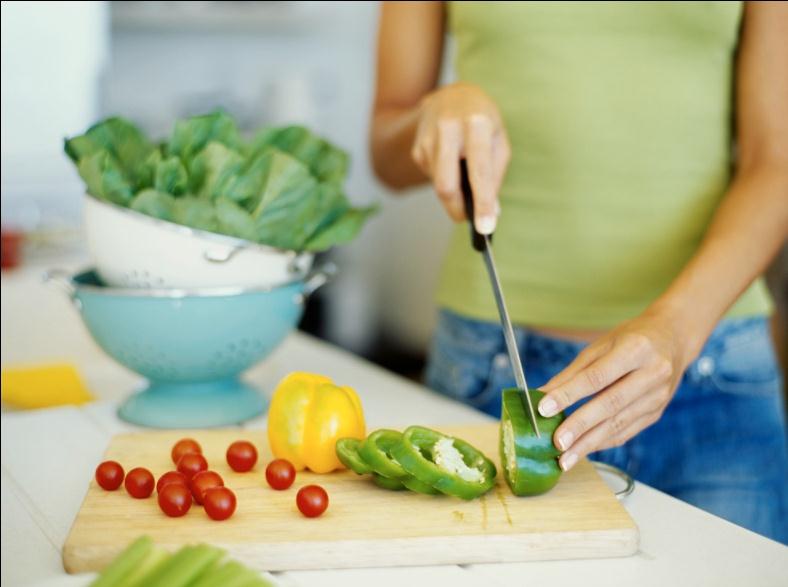 Inovando Segurança Alimentar Para além da importância de uma alimentação saudável do ponto de vista nutricional, é necessário ter em conta a segurança alimentar de forma a garantir o consumo de