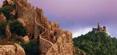 HOTEL SHERATON ***** PALÁCIO DA PENA Meet Lisbon from its highest view at one of the most recognized icons.