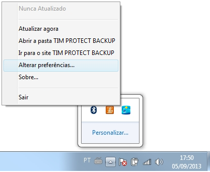 4 Configurações Na Barra de tarefas, próximo ao relógio clique em Mostrar ícones ocultos em seguida clique no ícone Tim Protect Backup: Para dar inicio a configurações de