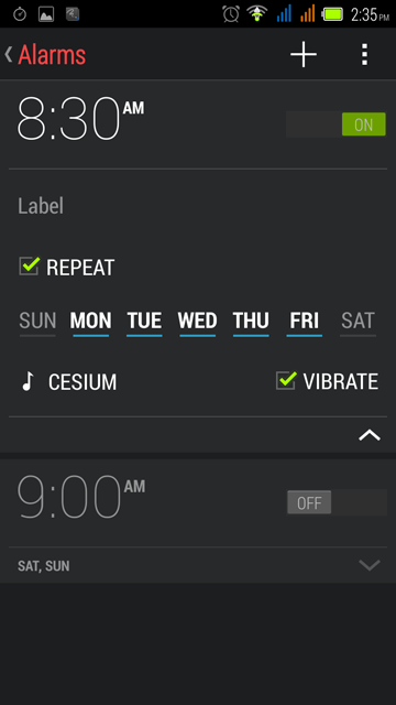 Definir alarmes Existem dois alarmes predefinidos no seu telefone. Toque em Relógio no menu Aplicações e depois toque no ícone de alarme no canto inferior esquerdo para editar as definições do alarme.