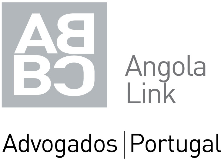 Junho 2012 São destinatários deste novo regime: (i) as pessoas singulares ou colectivas titulares de direitos e obrigações; (ii) as instituições financeiras bancárias, intermediárias nas respectivas