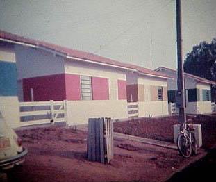 Havia duas unidades padrão de casas utilizadas (tipo 09,com dois dormitórios e tipo 10, com três