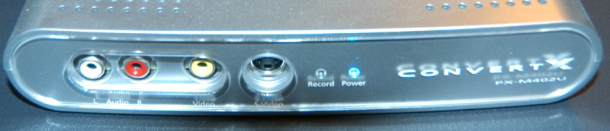 OPlextorCornvertX "Digital Video Converter" tem entrada para áudio, vídeo e também S- videovhs to files suitable for websites (e.g. wmv files) VHS em arquivos apropriados para sites (por exemplo, arquivos wmv) O primeiro passo é transferir o vídeo para o computador.