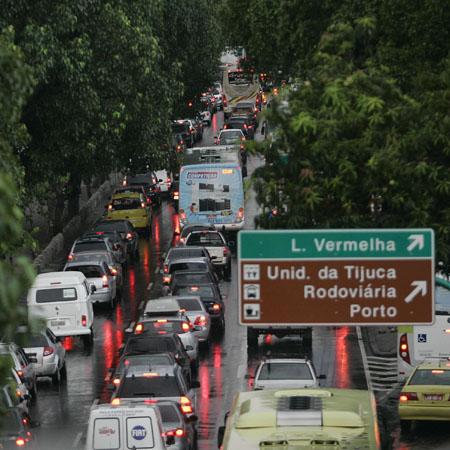 Mais de três milhões de veículos em 2020 no Rio Frota de carros no Rio deve ultrapassar os 3 milhões até 2020, quase o dobro da atual A frota de automóveis no Estado
