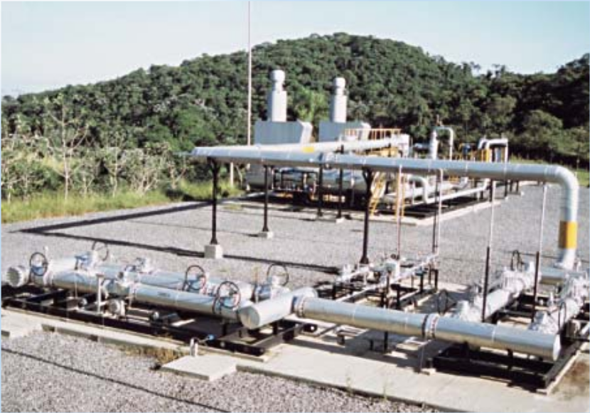 1.2 Gasoduto Bolívia-Brasil 4 e controle que, entre outras atividades, comunicam-se regularmente com o SCADA1 (Supervisory Control and Data Acquisition sistema de aquisição de dados e controle
