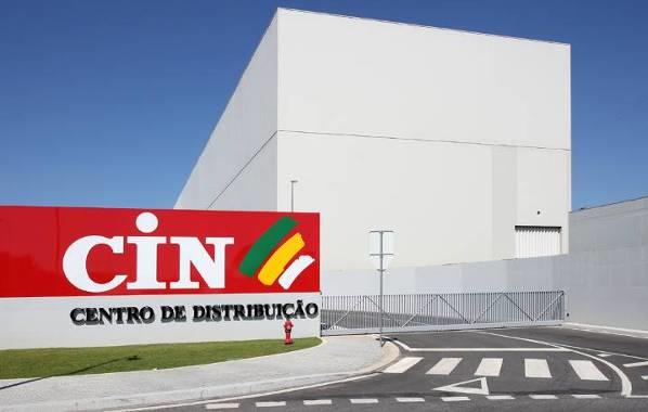 Acerca da CIN Com mais de 90 anos de experiência no mercado de tintas e vernizes, a CIN é líder de mercado na Península Ibérica, com um volume de negócios em 2012 de 185