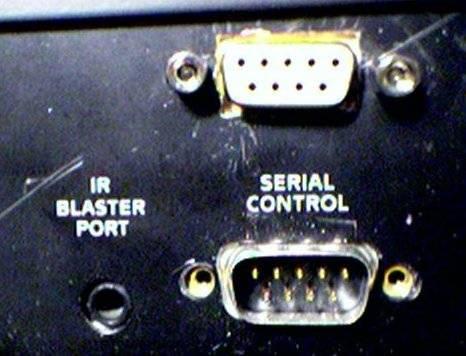 Interface Serial A interface serial ou porta serial, também conhecida como RS-232 é uma porta de comunicação utilizada para conectar modems, mouses,
