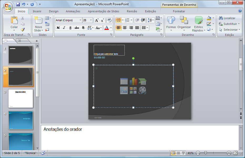 P á g i n a 3 6. O PowerPoint 2007 apresenta três modos de exibição: a. Normal: Onde se faz o trabalho com slides.