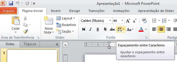 38. Considere o seguinte botão, presente na guia Página Inicial do MS-PowerPoint 2010.