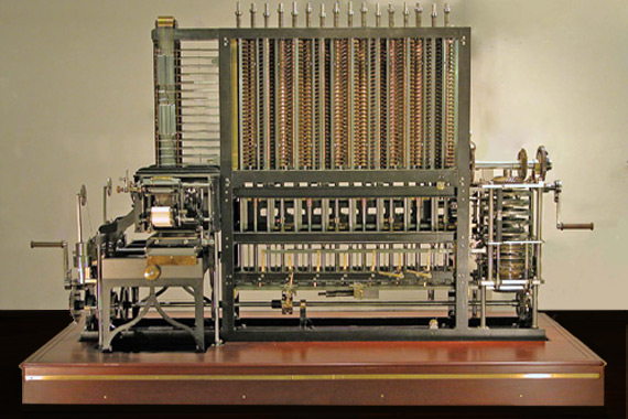 Máquina Análitica Máquina diferencial n o 1 No começo de 1820, Babbage trabalhou em um protótipo da máquina diferencial n o 1, que apesar de contar com recursos financeiros nunca foi terminada.