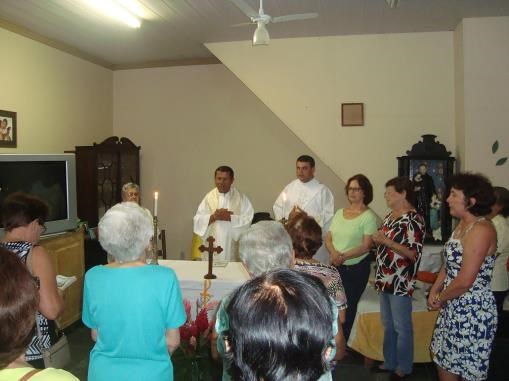 Também a comunidade católica de Paraty está presente, sempre prestando assistência espiritual e social aos internos da instituição.