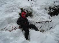 Inverno Escalada em gelo e raquetes Localização: Cascada de Juan, Cerro Castor. Atividades: Escalada en cascadas congeladas y caminata con raquetas.